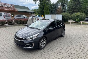 Salonowy LIFT 1.4Benz 100KM wersja L kamera navi