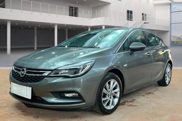 Salonowy 1.4 T 125KM