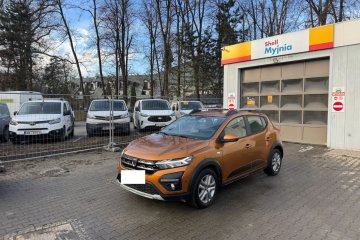 Salonowy fabryczny LPG 29000KM kamera super stan